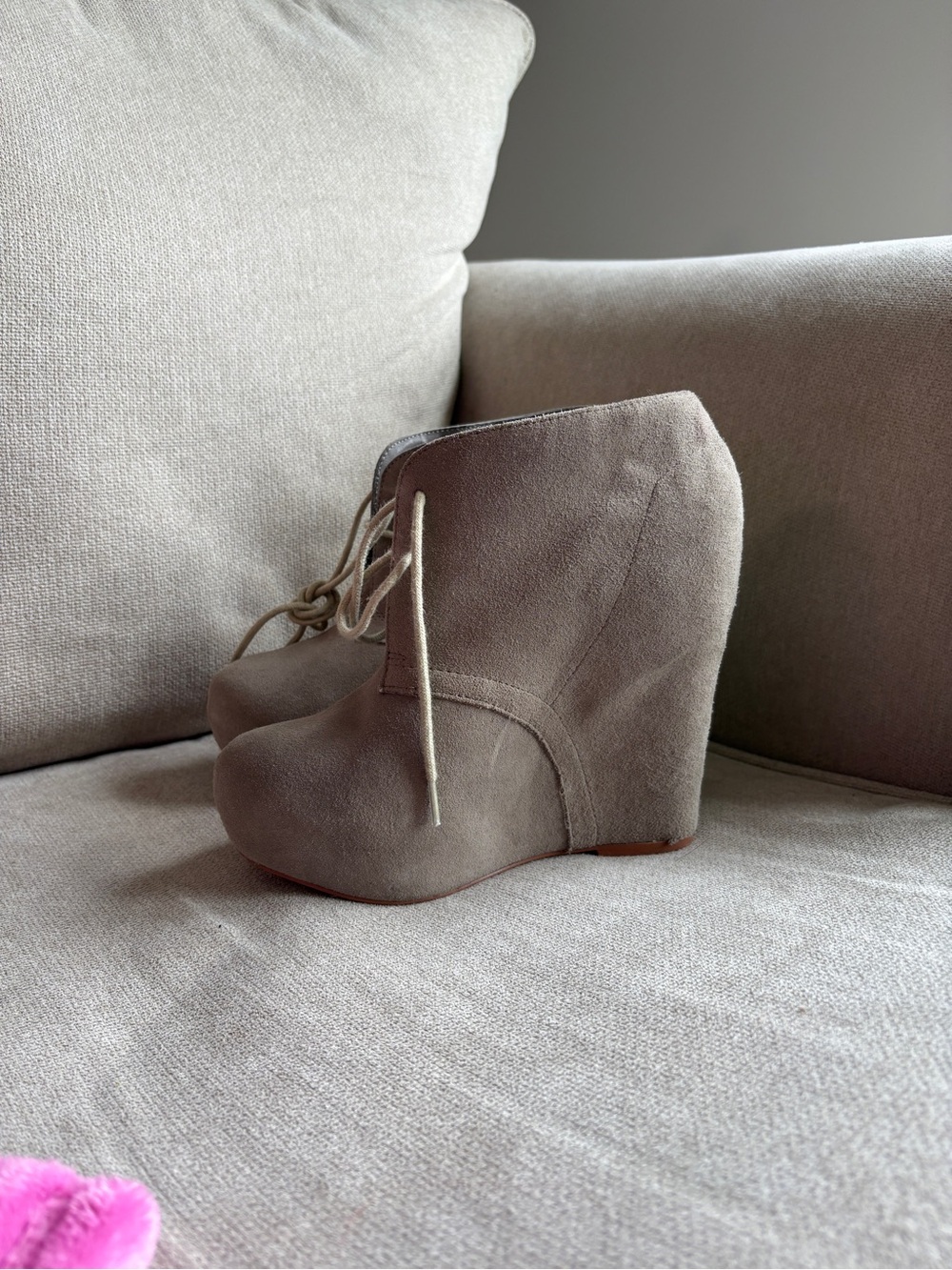Steve Madden Gray Suede Wedge Boots | 2010s Tumblr Style